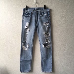 Distressed Boyfriend Jean